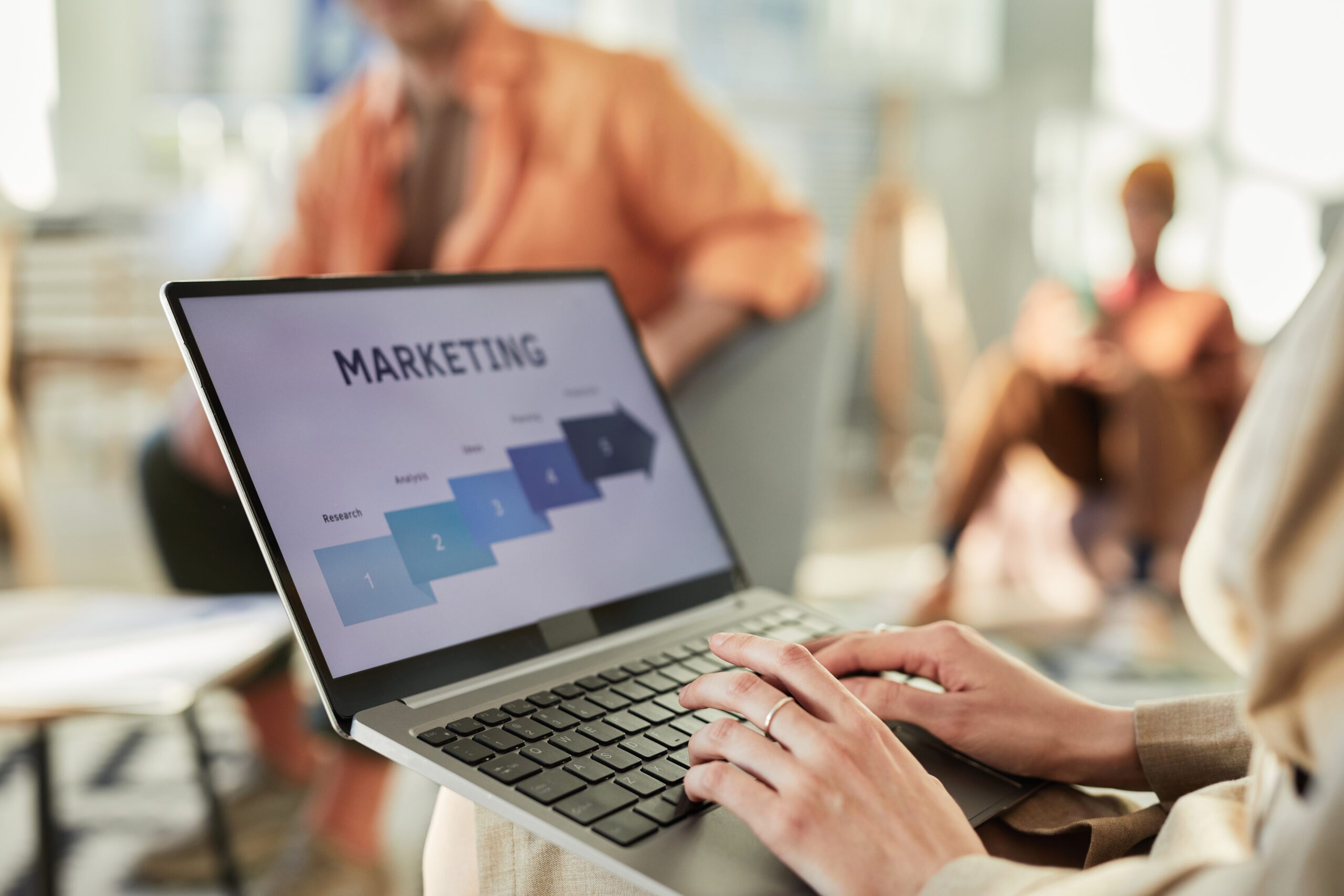 Come Monitorare e Migliorare le Performance del Tuo Marketing Immobiliare